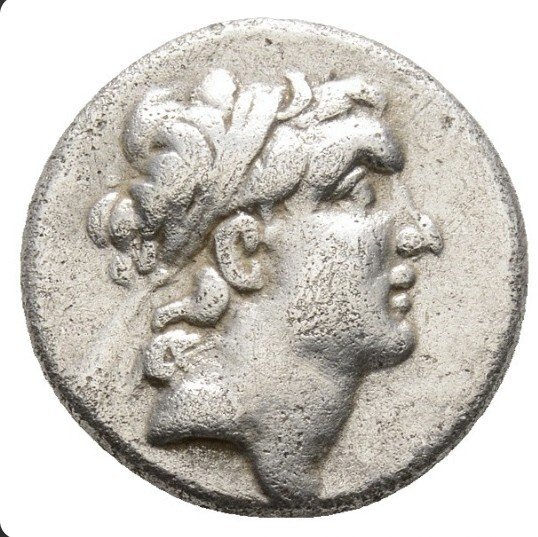 КОРОЛИ КАППАДОКИИ. Ариарат VI Эпифан Филопатор Около 130–116 гг. до н.э. Драхма (без резервной цены) #1.1