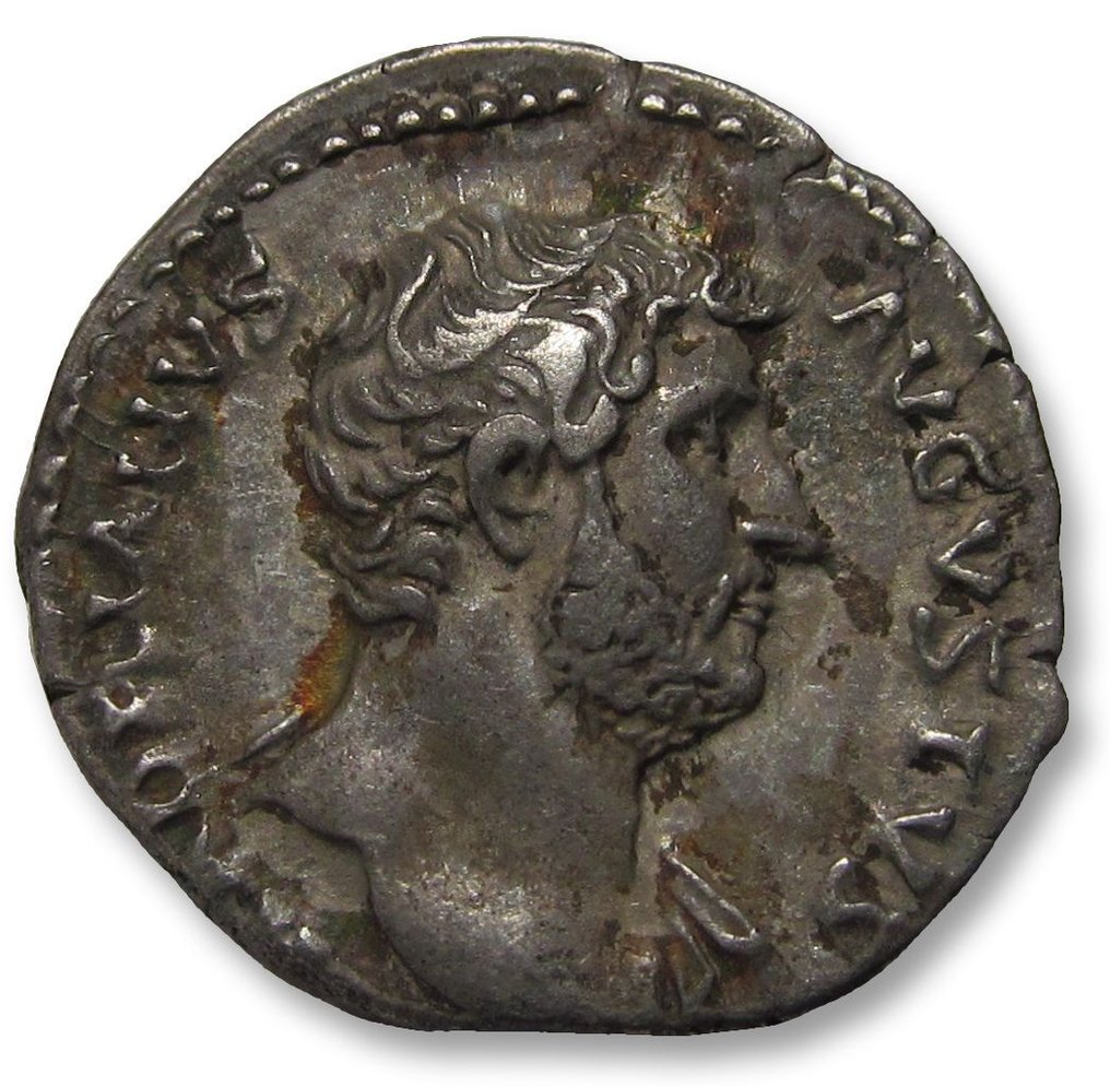 Римская империя. Адриан (117–138 гг. н. э.). Денарий Рим 129-130 гг. н. э. — LIBERALITAS AVG COS III P P — #1.1
