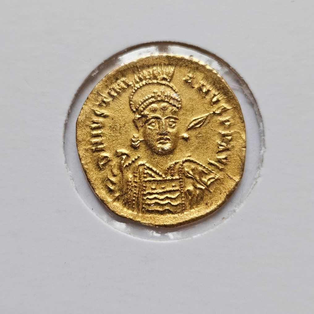Византийская империя. Юстиниан I (527-565 гг. н. э.). Solidus Officina B #1.1