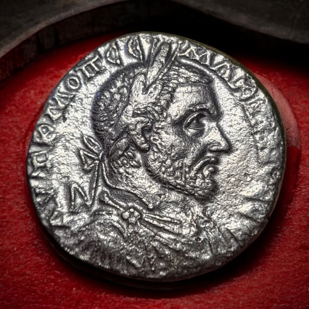 Селевкида и Пиерия, Эмеса. МАКРИН (217-218 гг. н. э.) – 26 мм. Тетрадрахма № 1.1