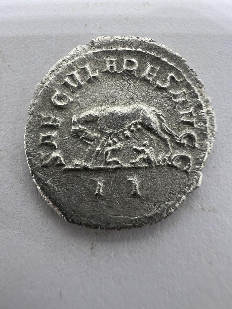 Римская империя. Филипп I (244–249 гг. н. э.). Антониниан 244–249 апр. J.-C - Louve avec Romulus et Remus (без резервной цены) #1.1