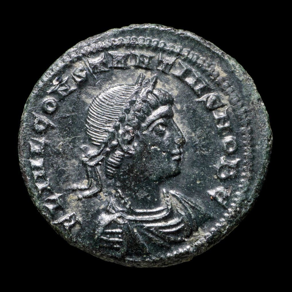 Римская империя. Константин II, Цезарь, 316–337 гг. н.э. Centenionalis GLORIA EXERCITVS, Константинопла (без резервной цены) #1.1