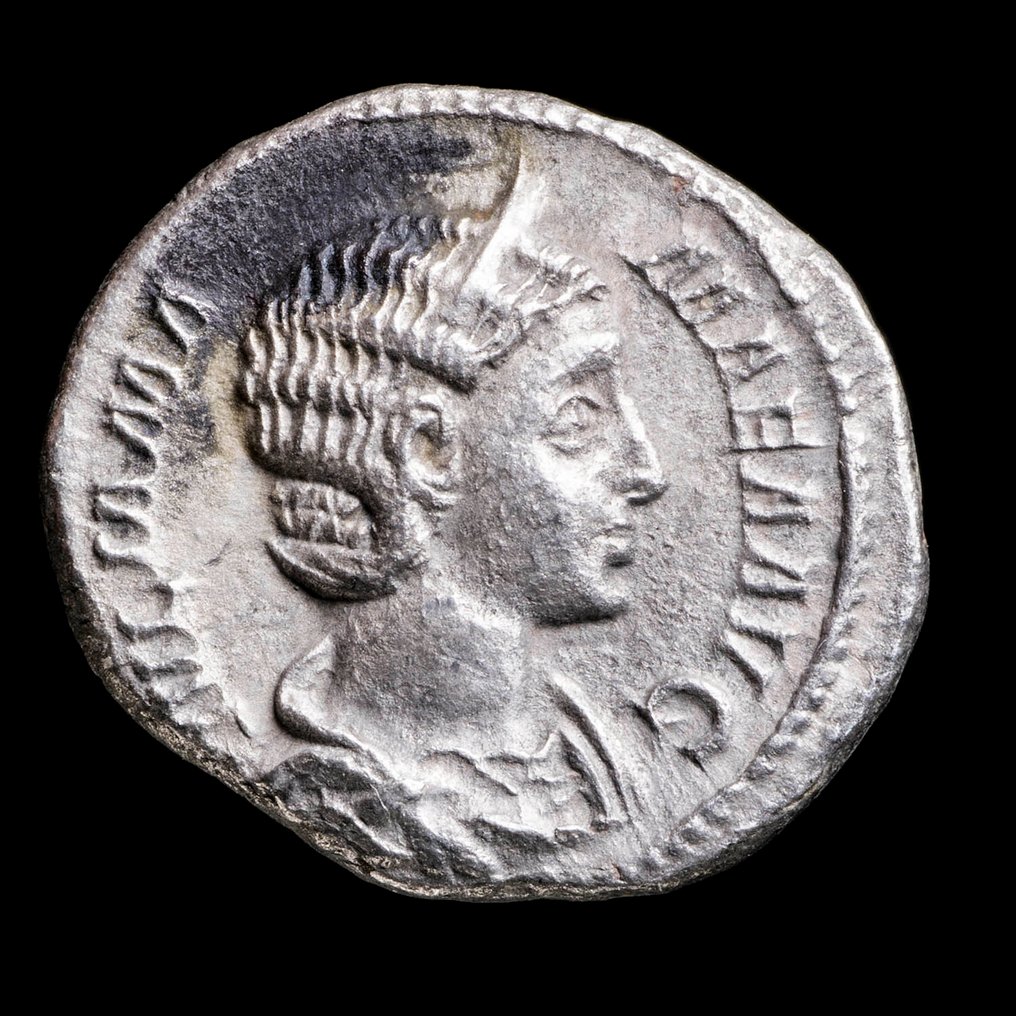 Римская империя. Юлия Мамая (Августа, 222–235 гг. н.э.). Денарий ВЕНЕРА-ПОДНИЦА (без резервной цены) #1.1